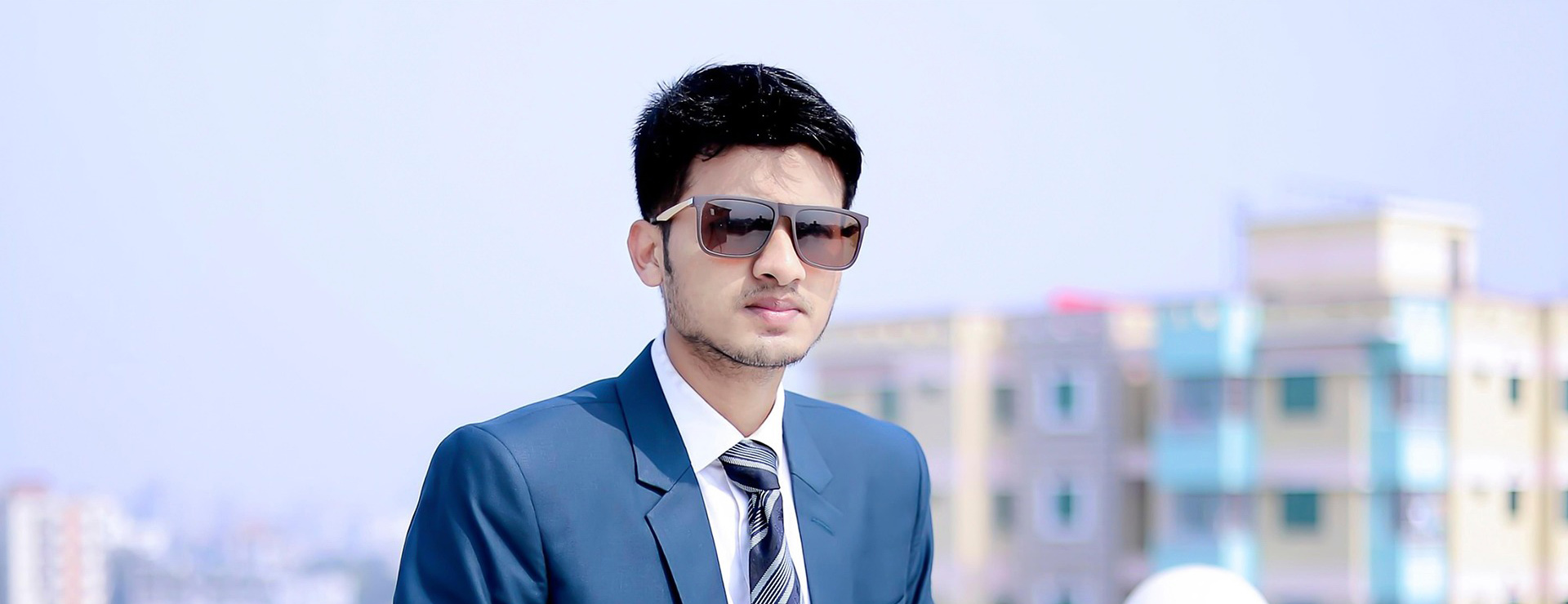 Lunettes De Soleil 1 Lunettes De Soleil -Lunettes De Soleil business man blazer suits images 7446156 1920